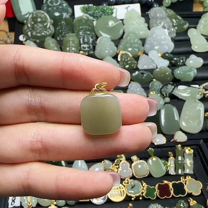 颈饰银S925镶嵌和田玉