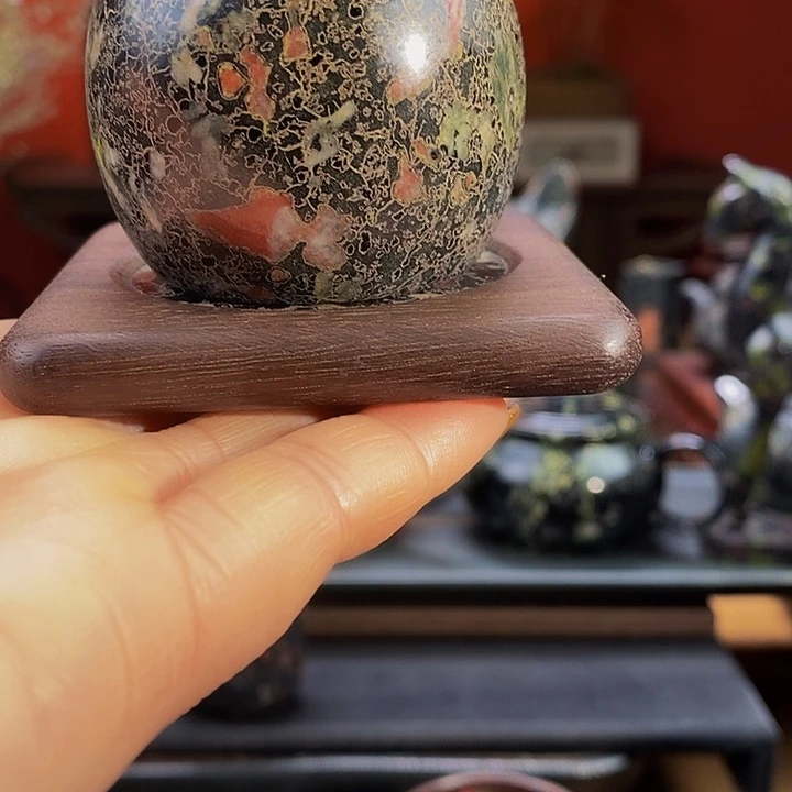 梅花玉精美梅花鼓杯