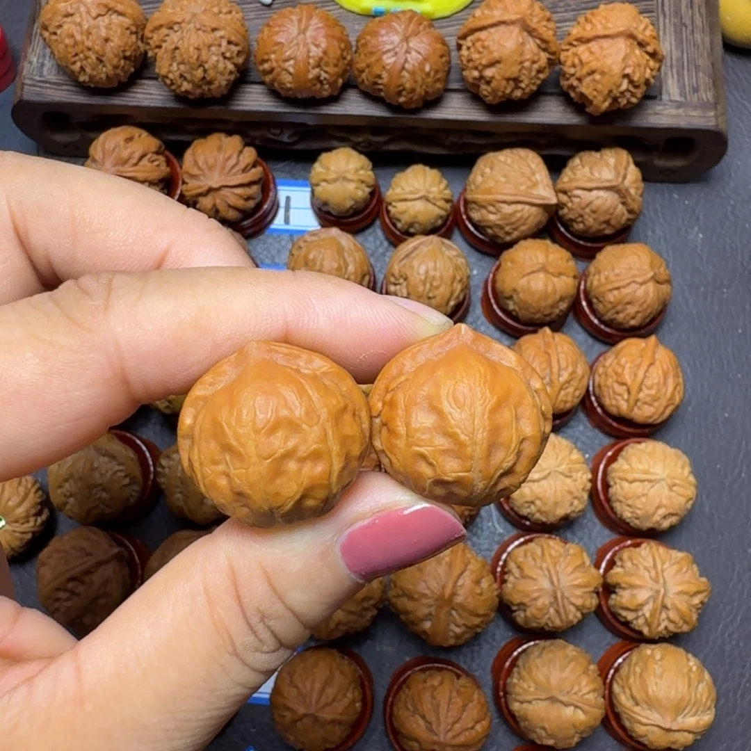 文玩核桃把件24尺小苹果010