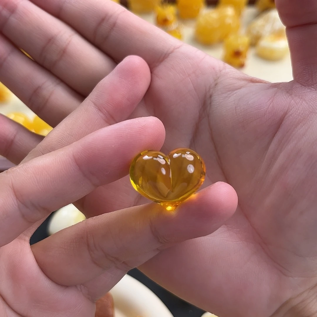 琥珀未镶嵌珠宝奇石