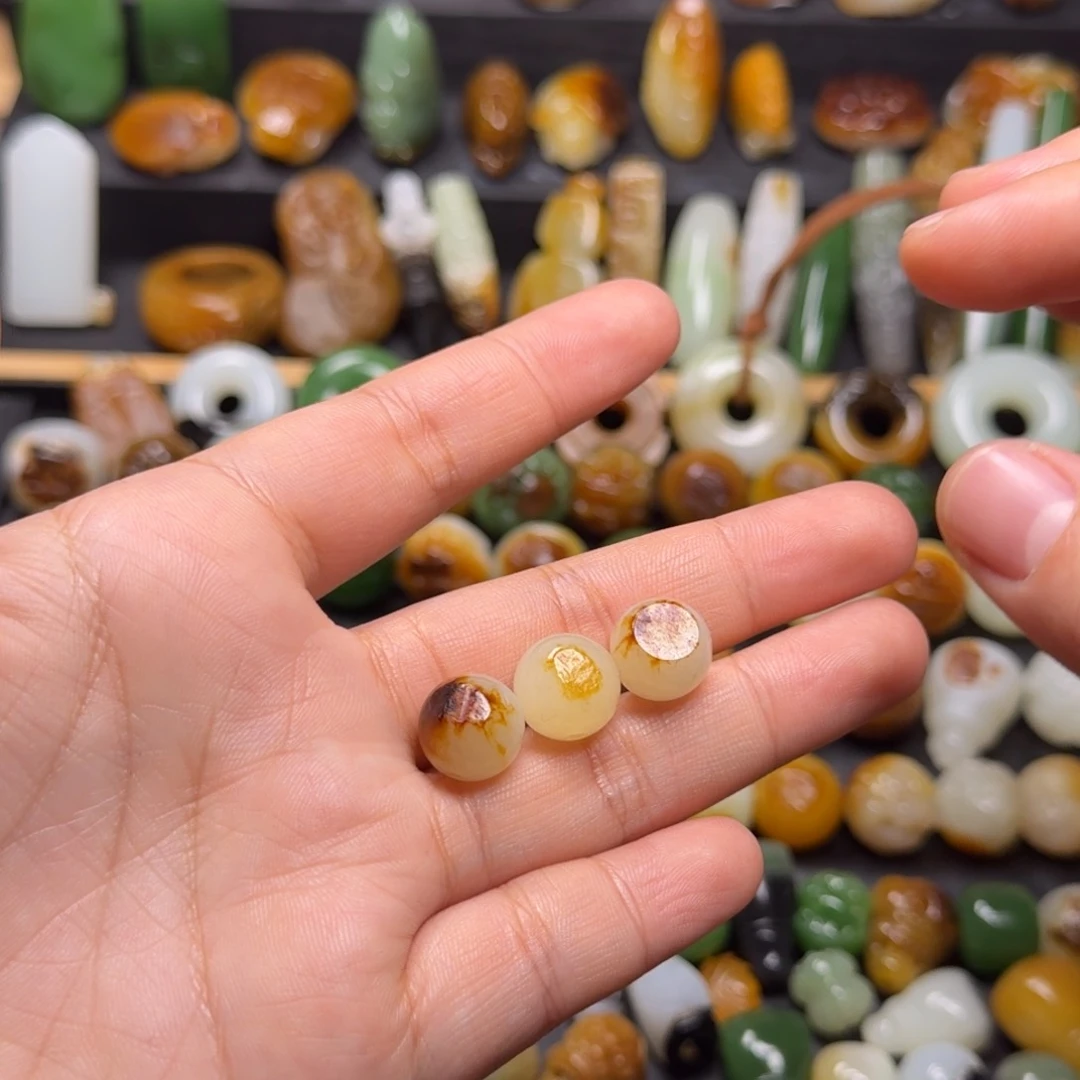 和田玉配饰未镶嵌宝***车