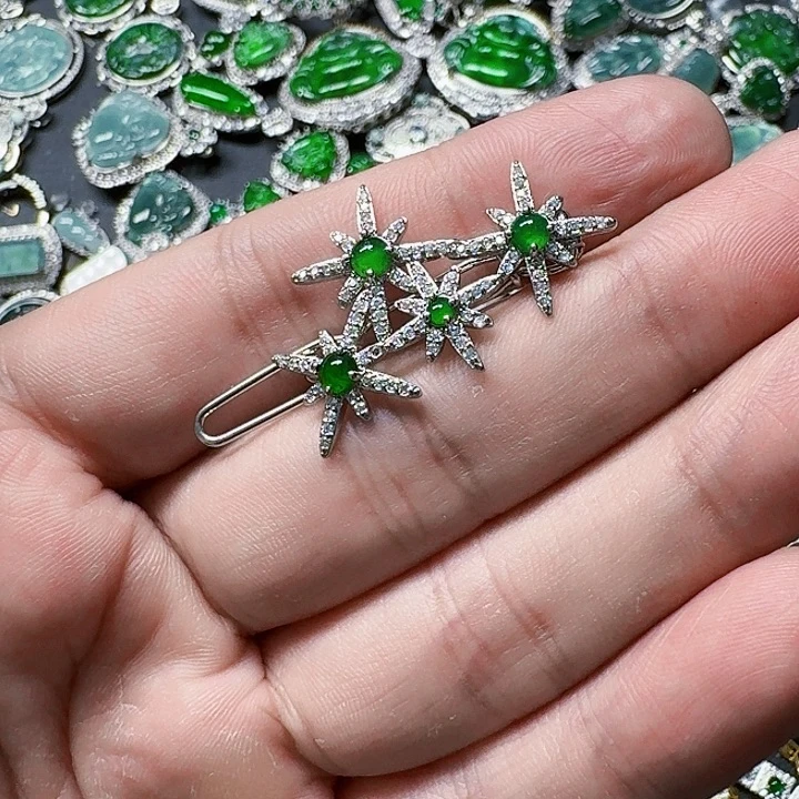 翡翠颈饰未镶嵌天然A货翡翠放漏