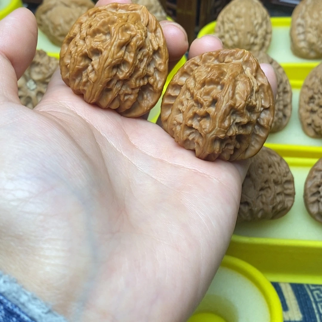 荒****文玩核桃把件40角白