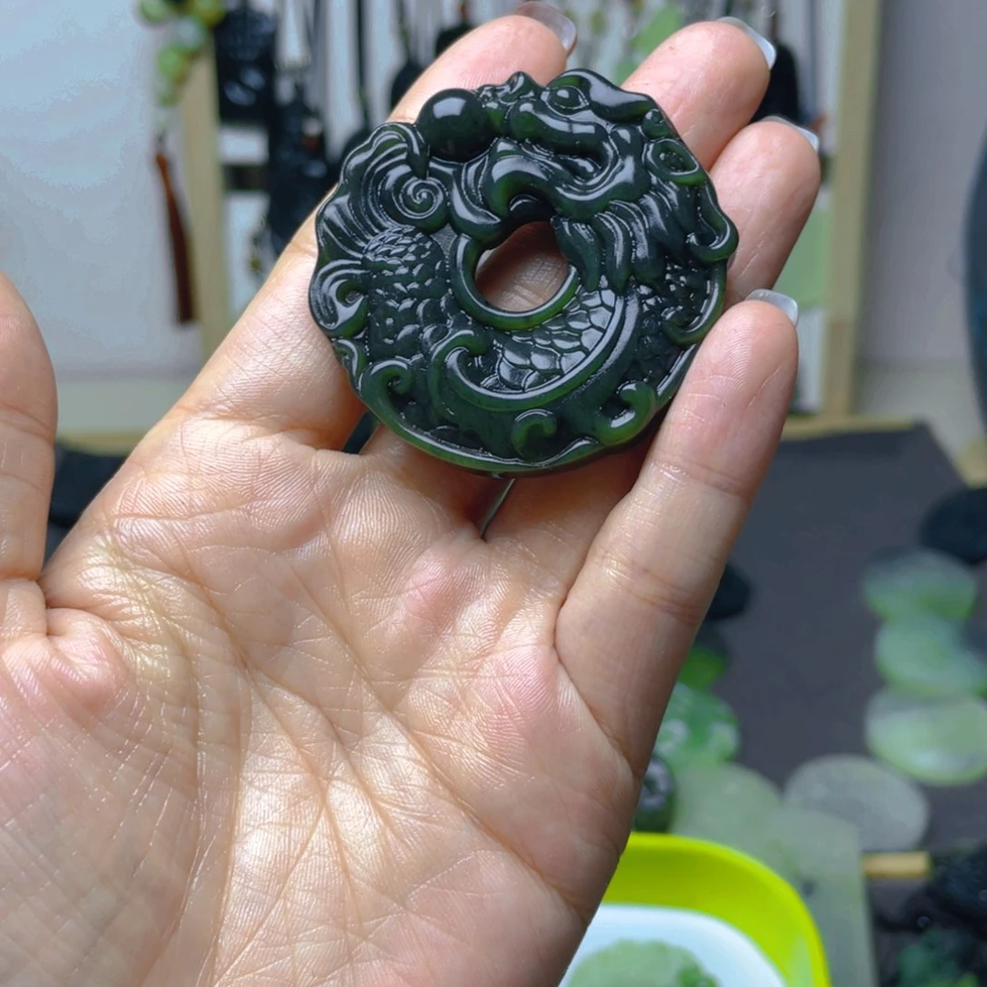 蛇纹石玉未镶嵌颈饰冰****a