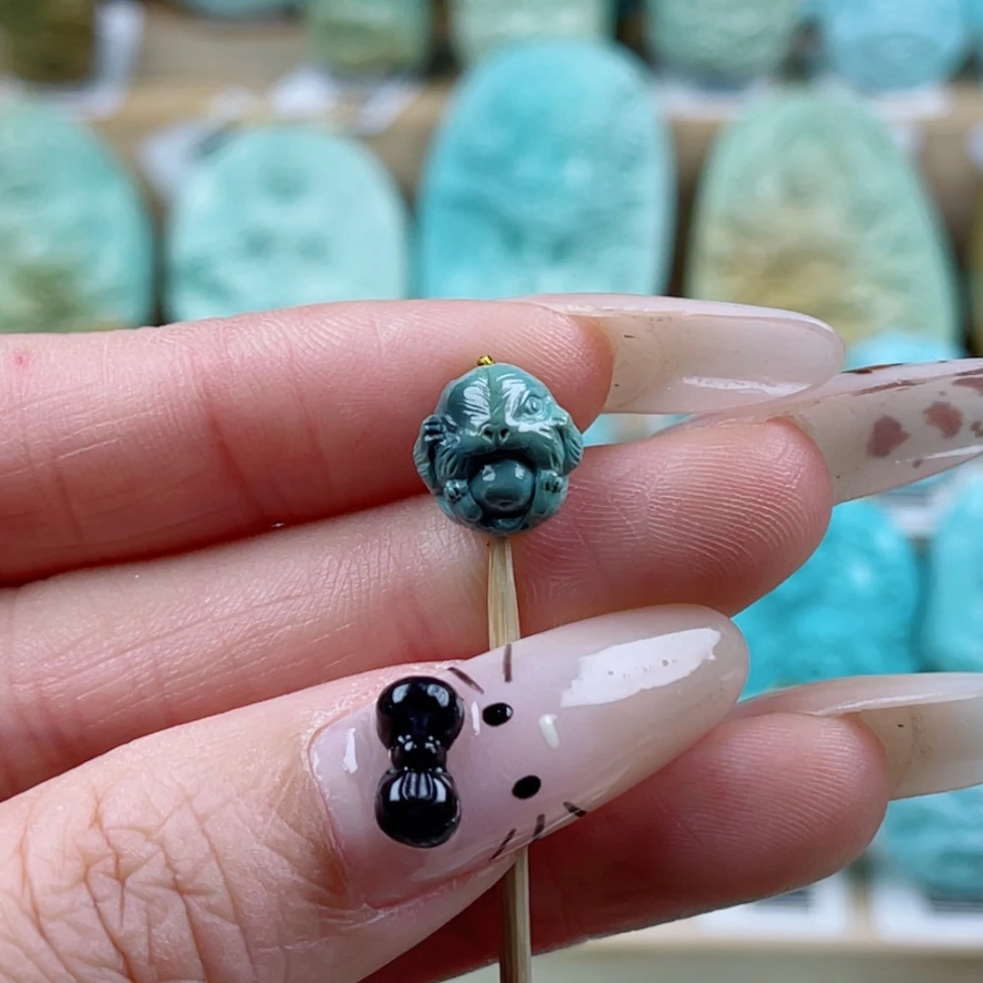 绿松石未镶嵌珠宝奇石