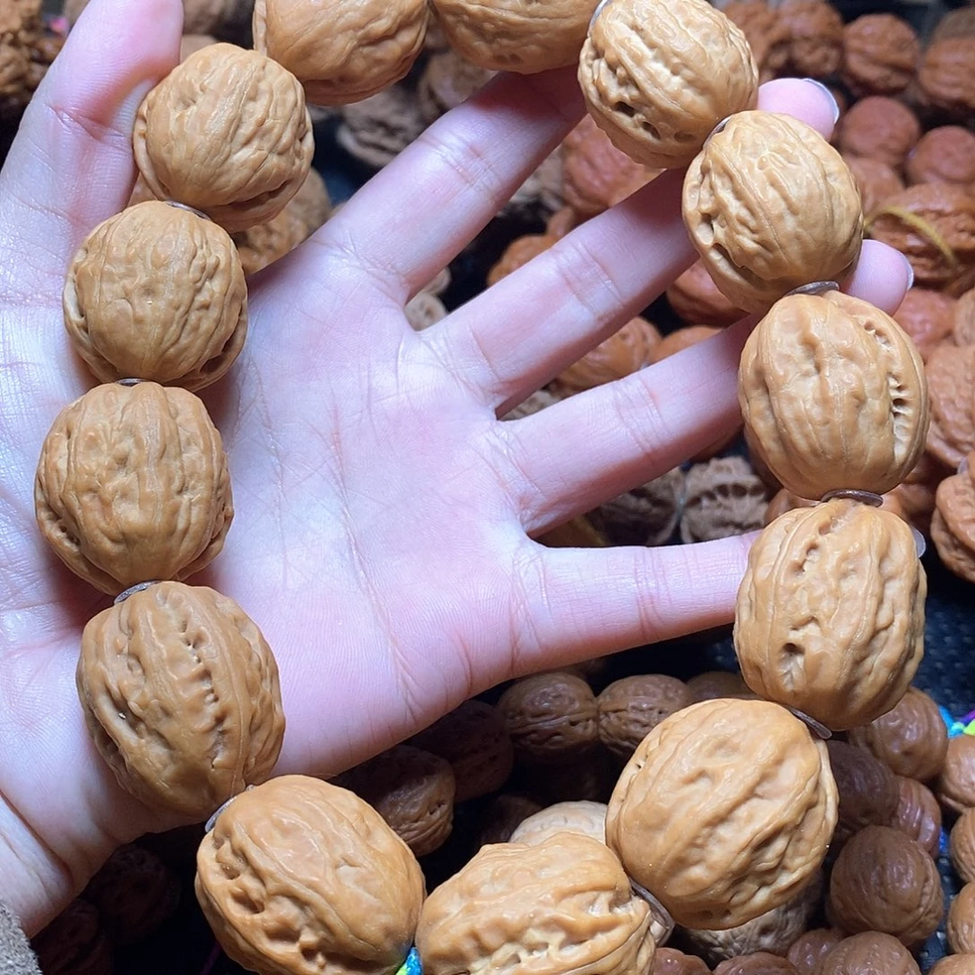 至***程手串文玩核桃大枣手持