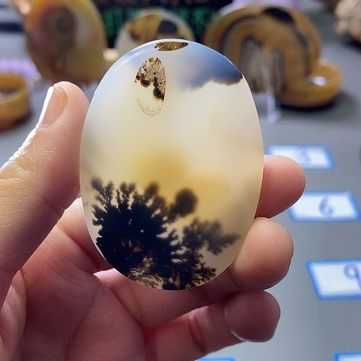 玛瑙/玉髓未镶嵌珠宝半成品