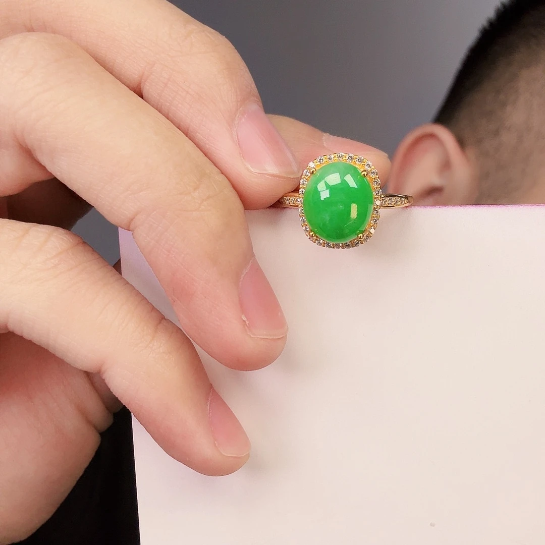 翡翠颈饰未镶嵌一件