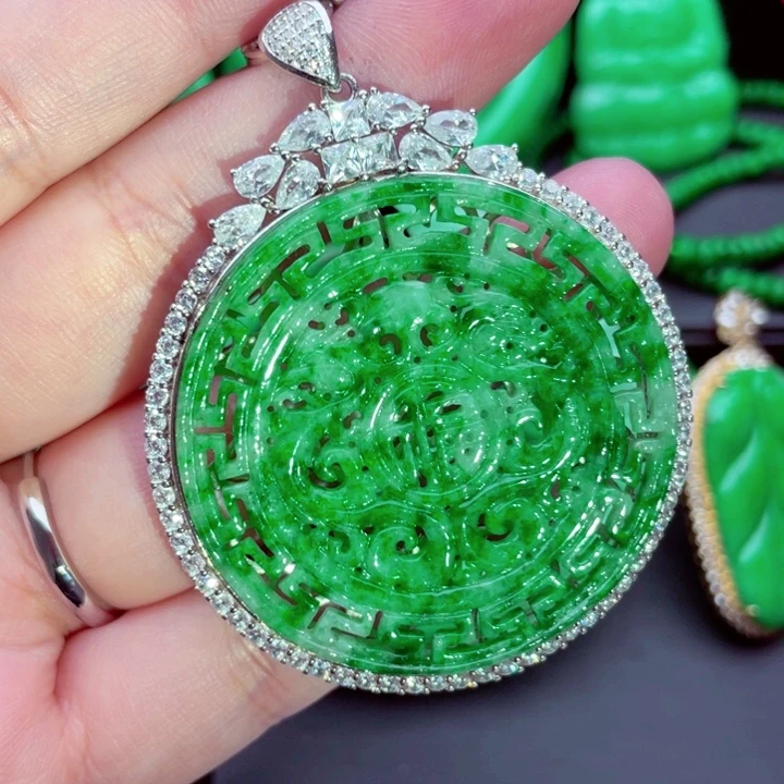 翡翠未镶嵌吊坠(不含链)