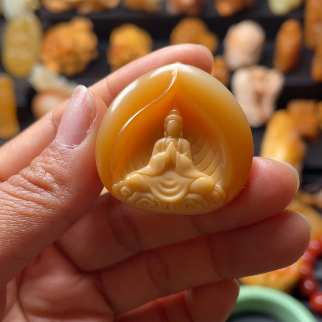 石英质玉（缅黄）未镶嵌颈饰