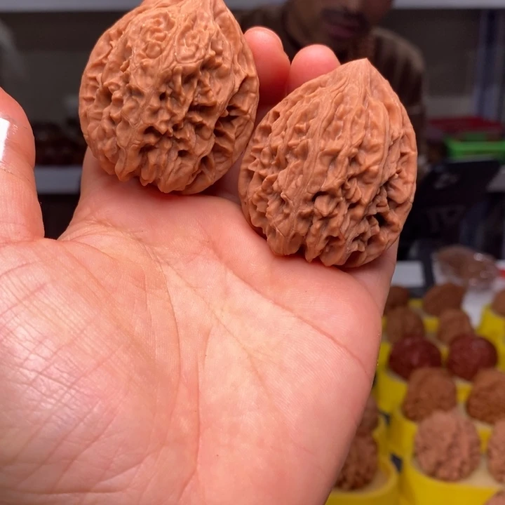 吊坠文玩核桃文玩核桃老树鸡心40以下