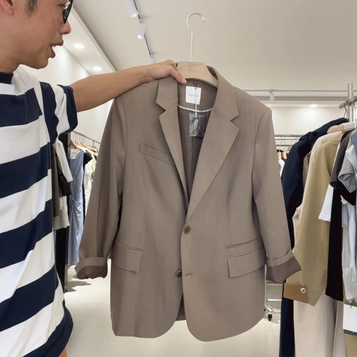 均码西服外套清货2件