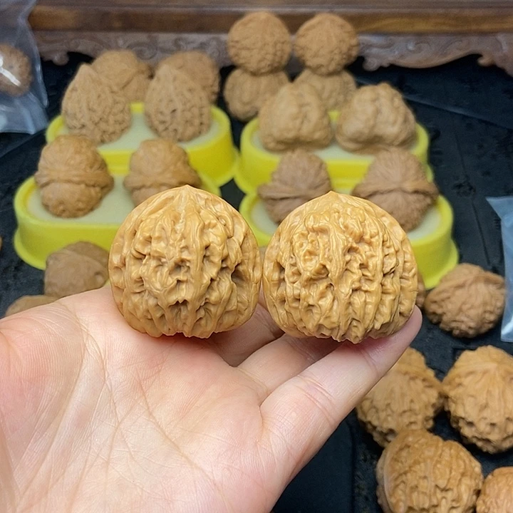 文玩核桃吊坠金钟罩铁布衫精对 37 35