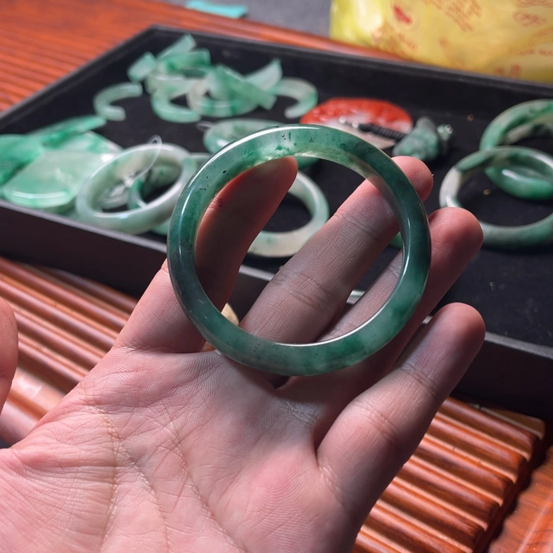 枕***枕未镶嵌手链石英质玉（非洲翠）