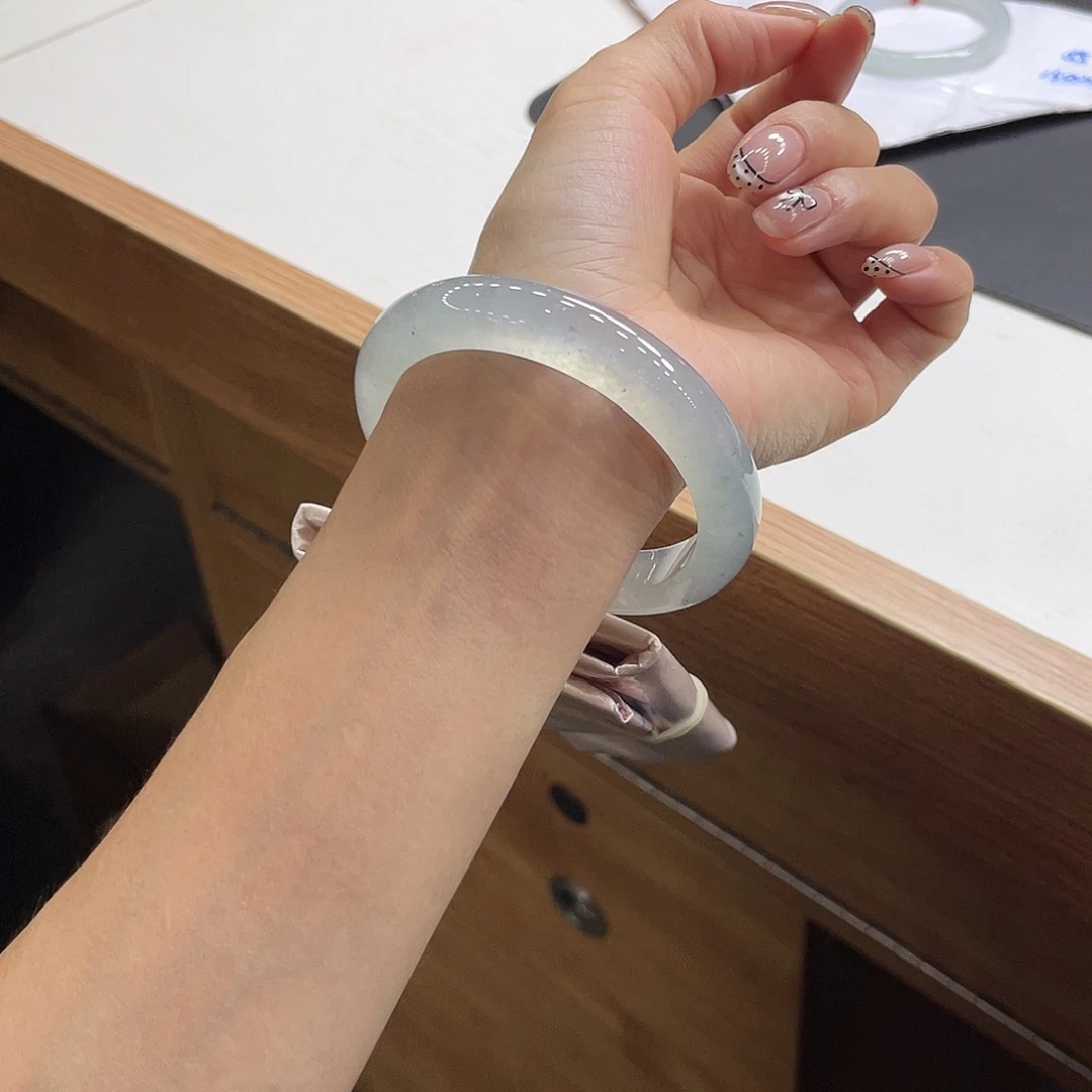 翡翠未镶嵌手镯58 号