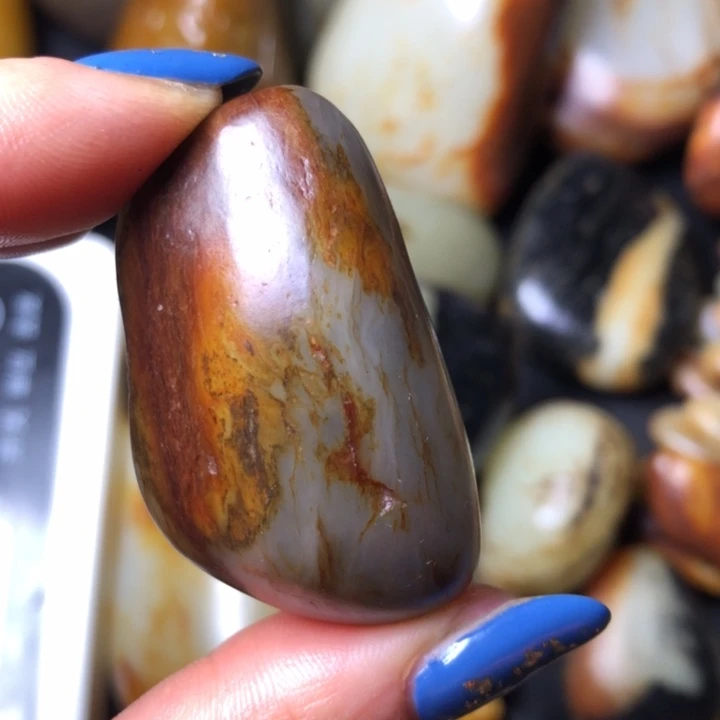 和田玉未镶嵌珠宝奇石