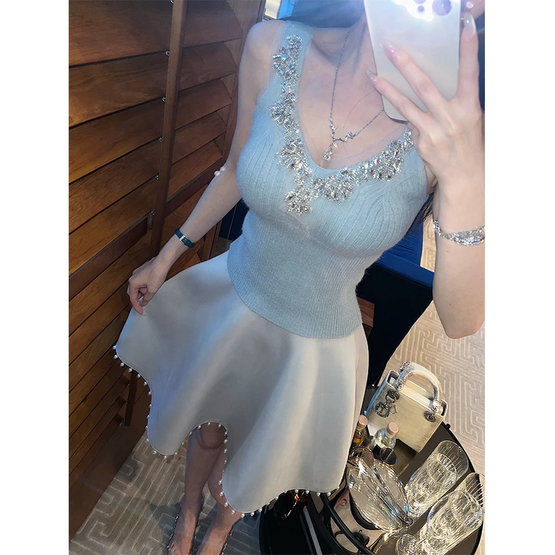 熊熊屋【娇奢贵感】乖巧贵气北极绒纱线深V手工定钻针织背心