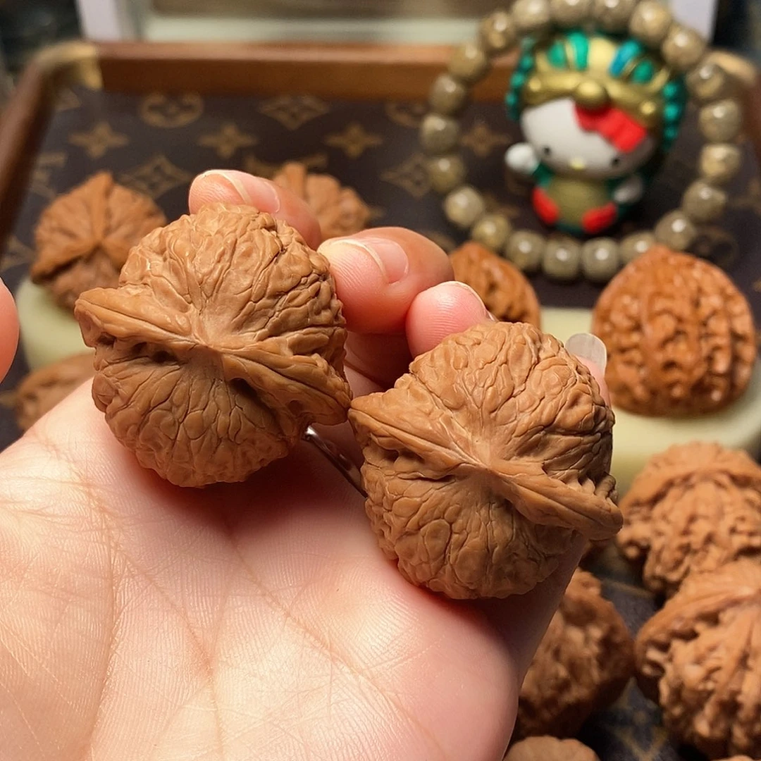 念***达桃核把件全品乾隆磨36尺