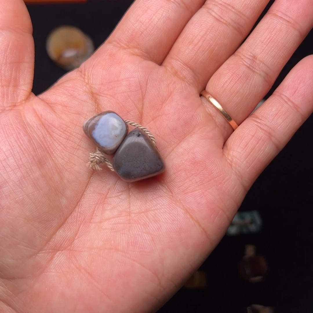 梦***牛玛瑙/玉髓未镶嵌配饰