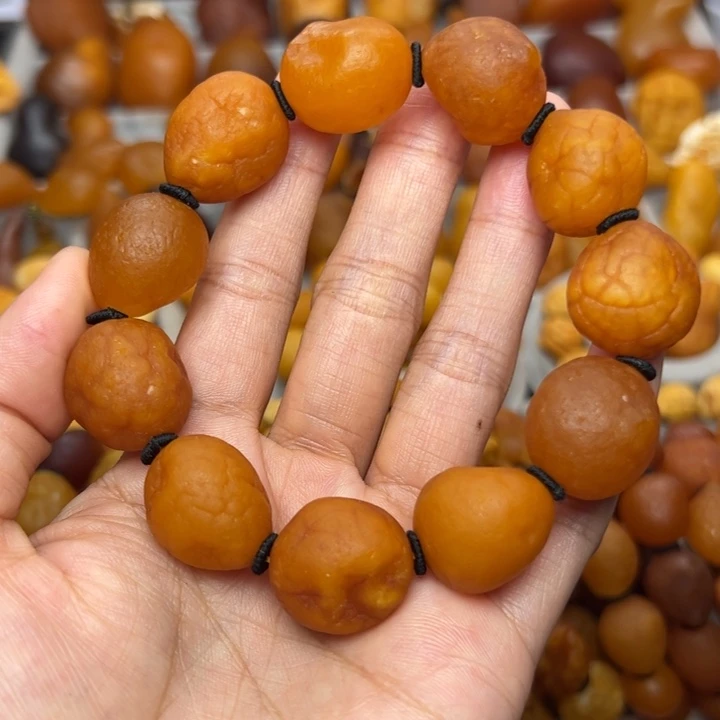 琥珀未镶嵌裸石天然蜜蜡