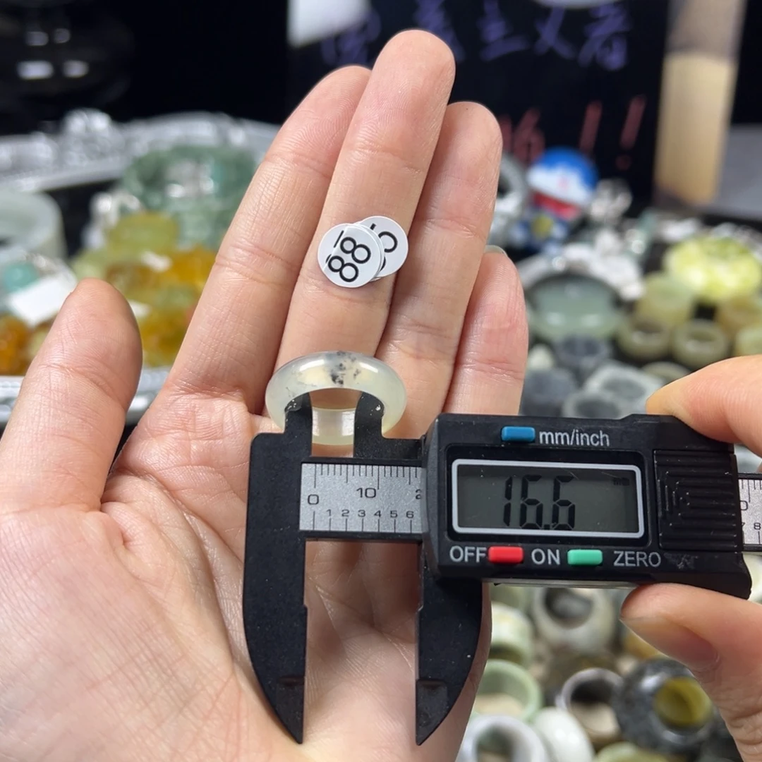 蛇纹石玉未镶嵌戒指