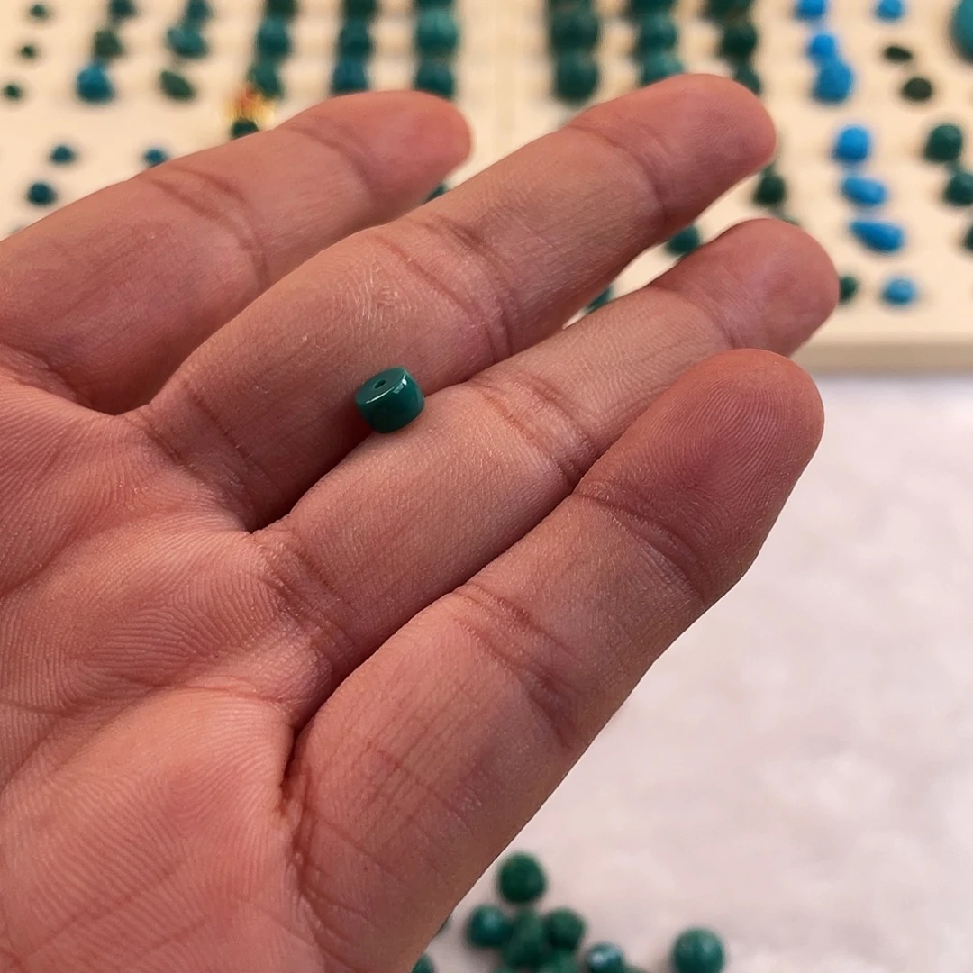 绿松石未镶嵌耳饰