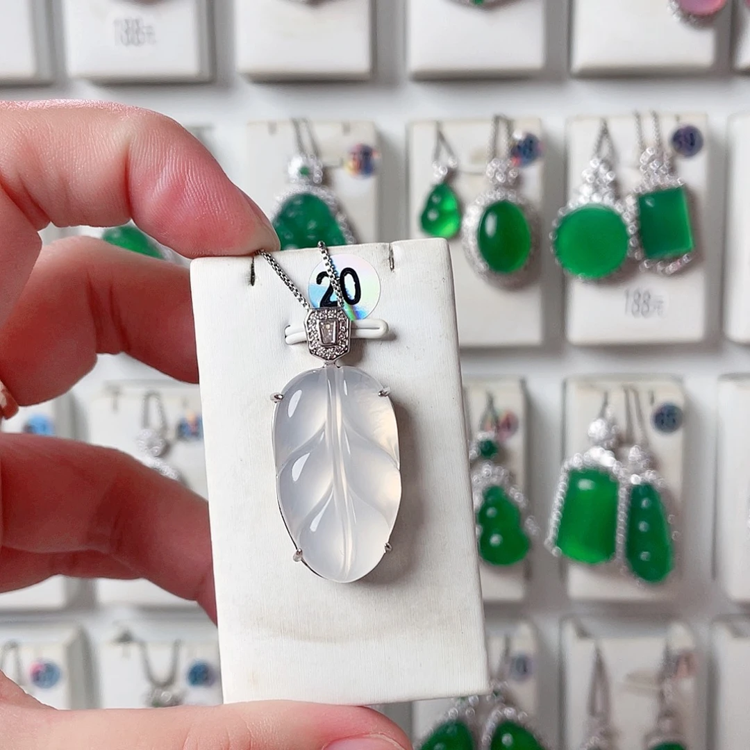 未镶嵌颈饰玛瑙/玉髓