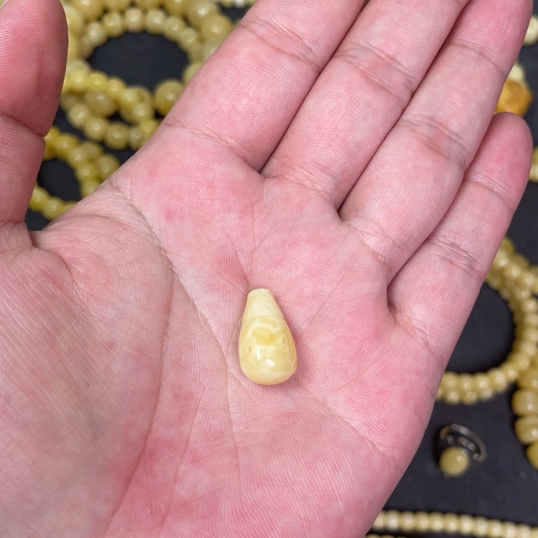 给***烟裸石蜜蜡未镶嵌蜜蜡三通