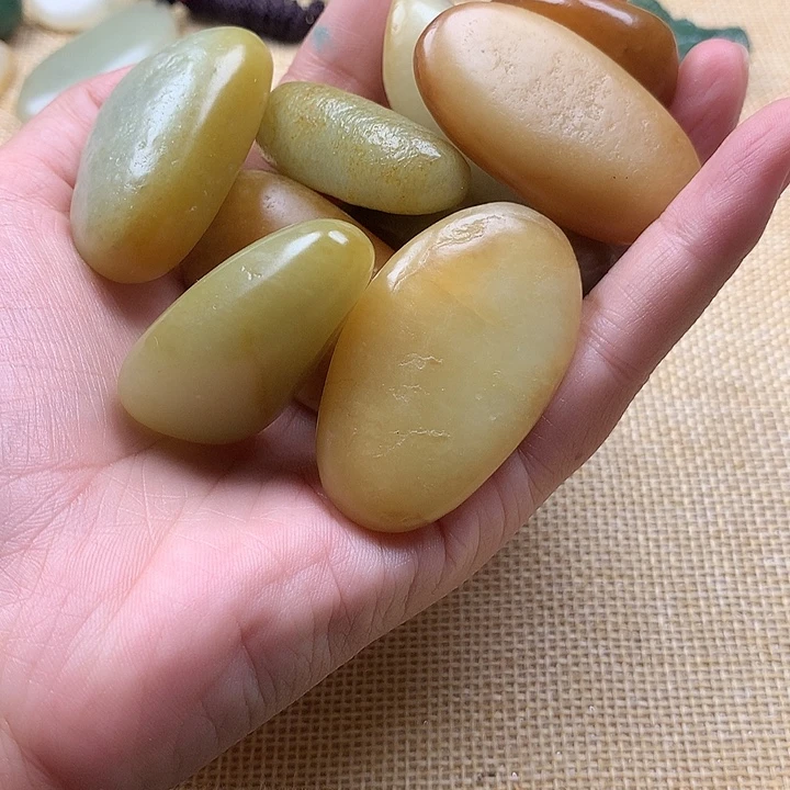 迈***冷颈饰未镶嵌和田玉