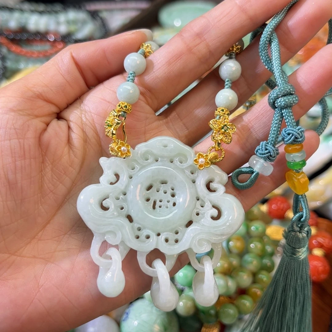 翡翠颈饰未镶嵌待编款