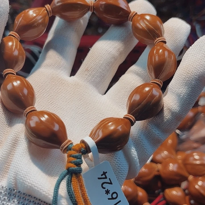 人***何吊坠橄榄核1111111