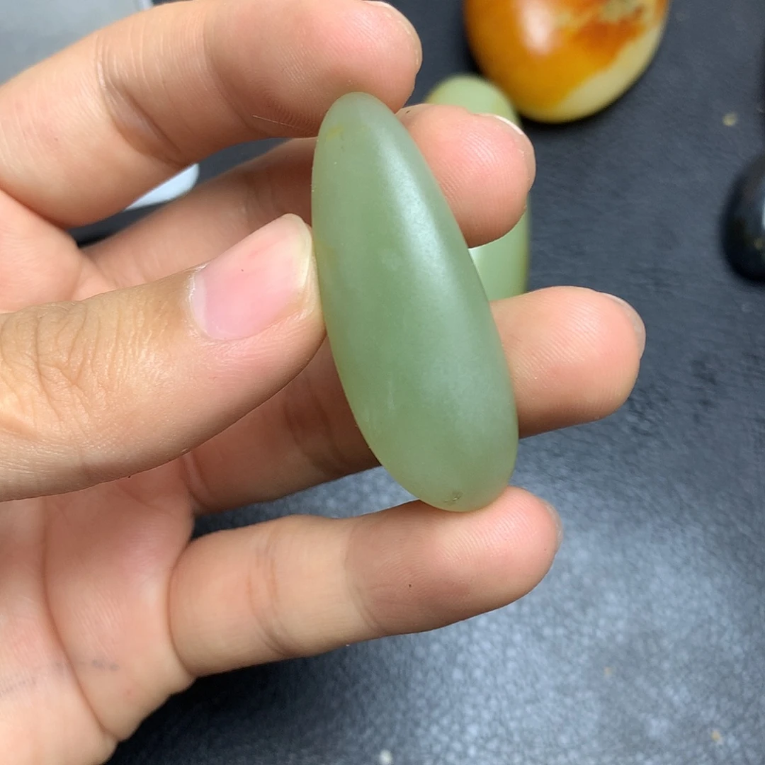 未镶嵌和田玉（糖玉）挂件