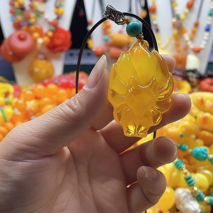 琥珀未镶嵌手链51吊坠