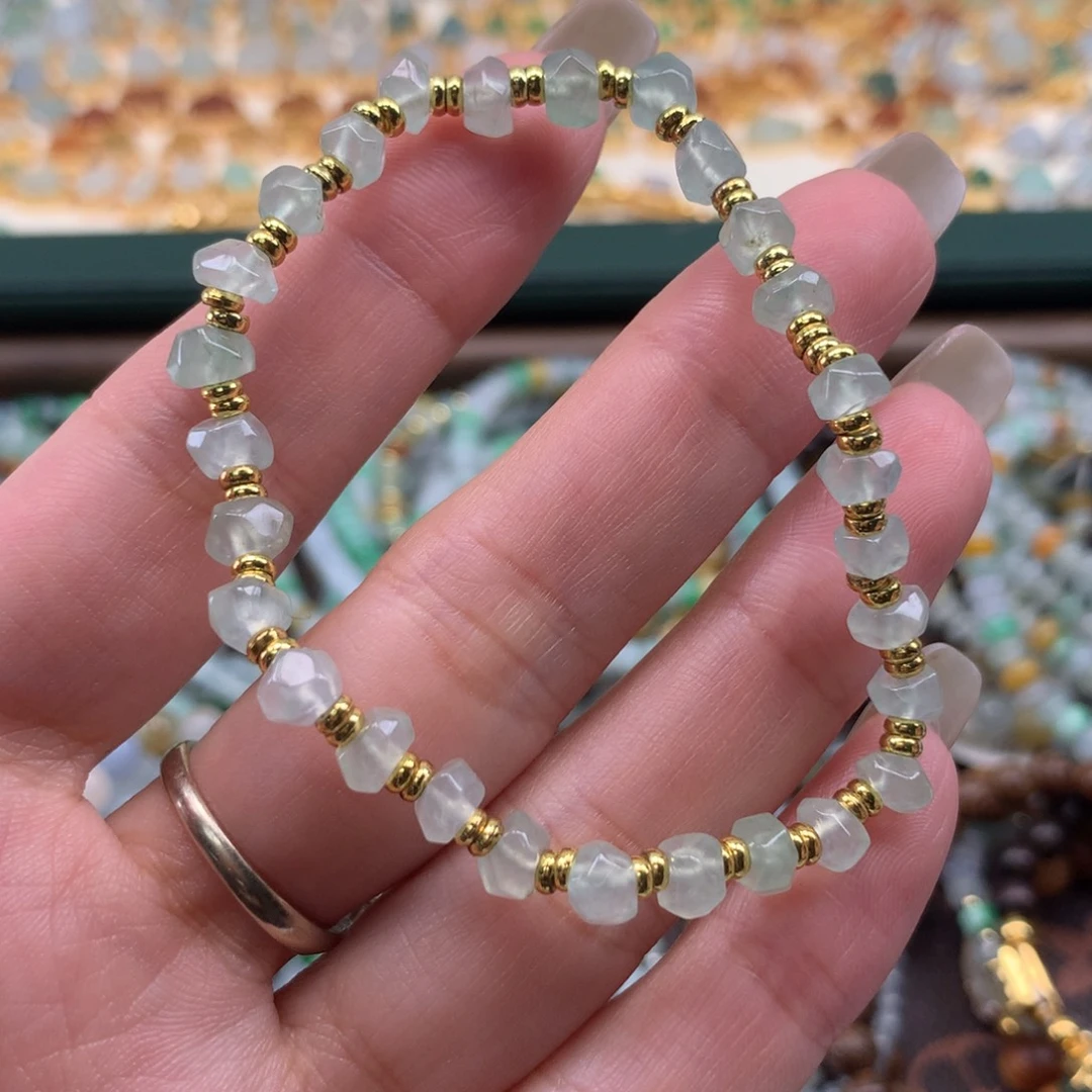 翡翠散珠随型手串