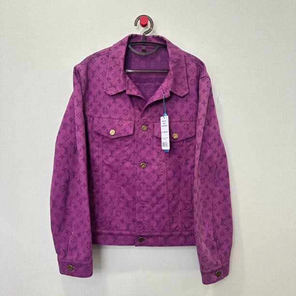 95新 LouisVuitton/路易威登 紫色牛仔外套 尺码:52 20117