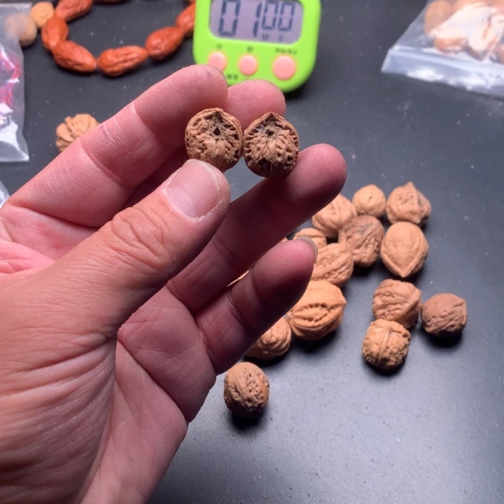 文玩核桃吊坠t*y野生精品小核桃散籽