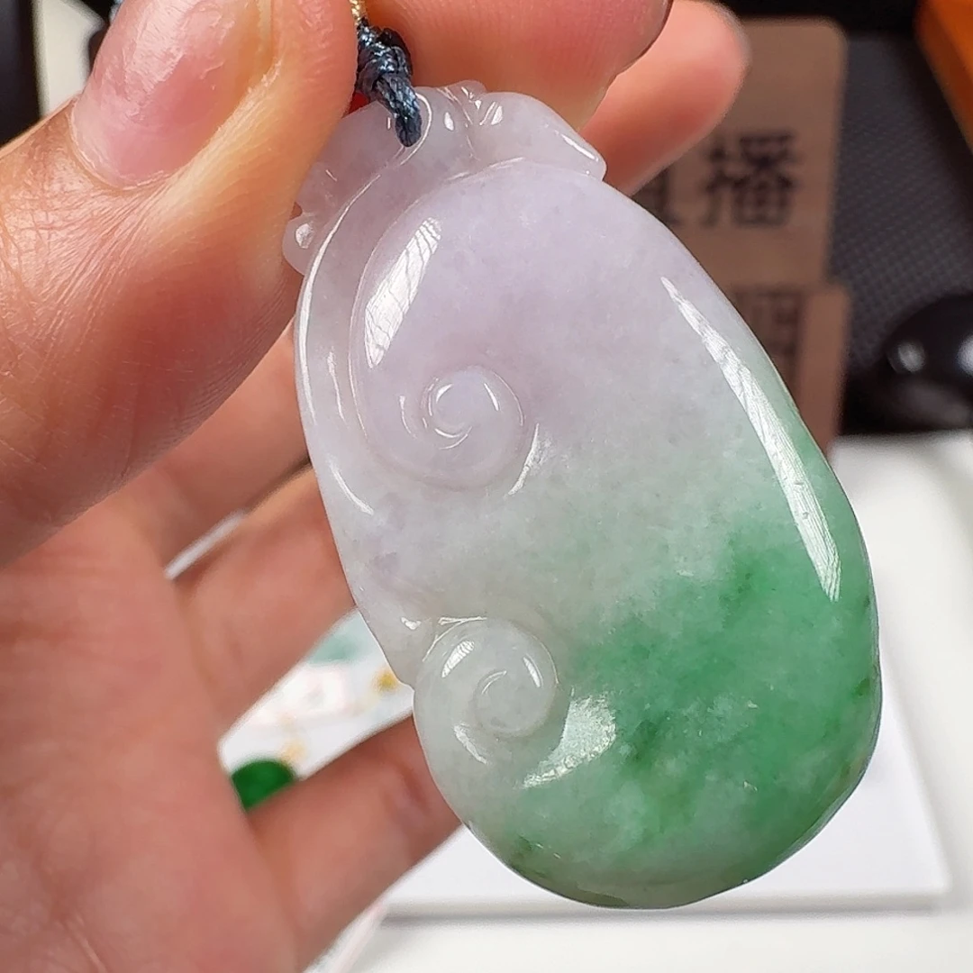 翡翠未镶嵌颈饰11