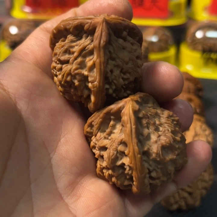 核桃三搂异型核桃 直播福利