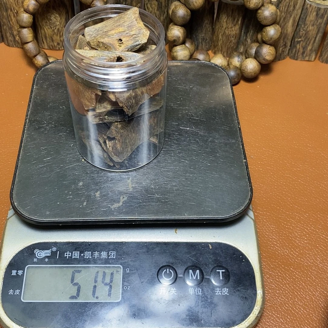 沉香沉香碎屑愉**生白奇块料50克