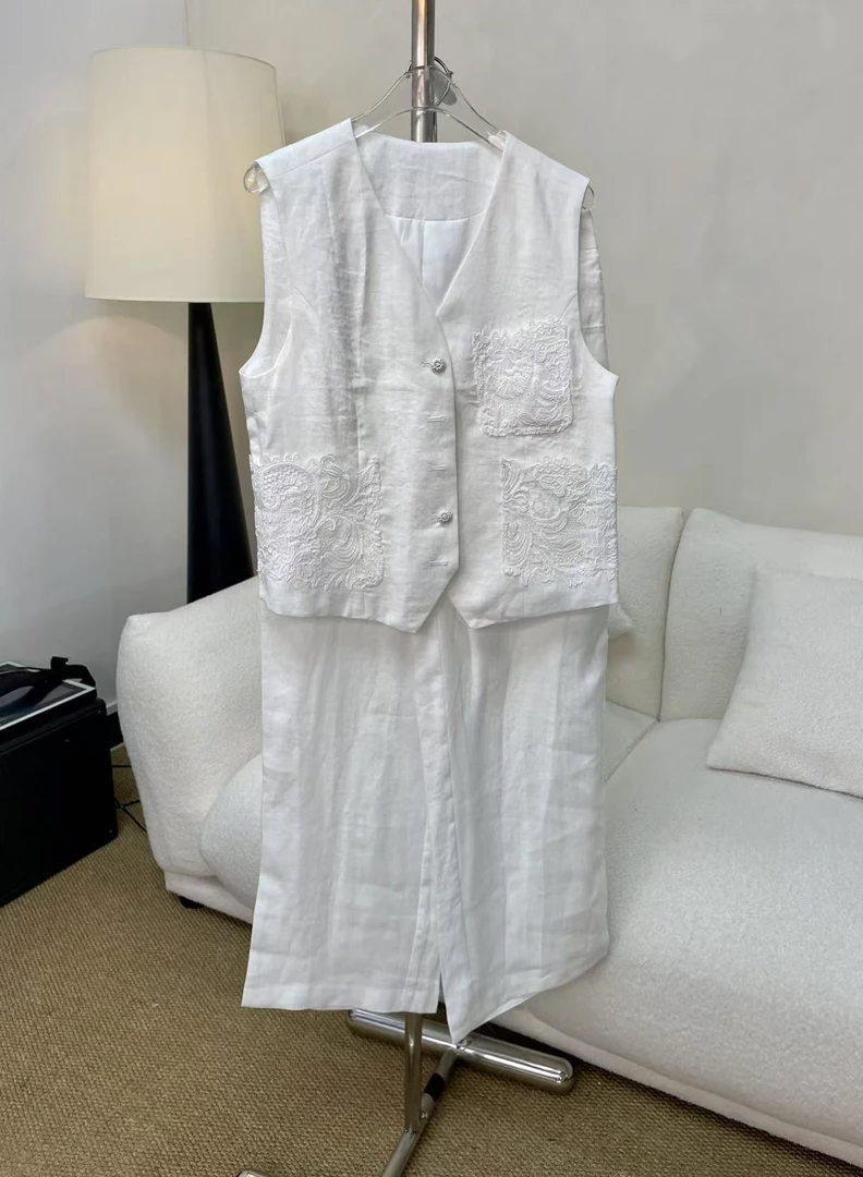 深圳南油新款上衣无袖蕾丝马甲白色马甲套装25380