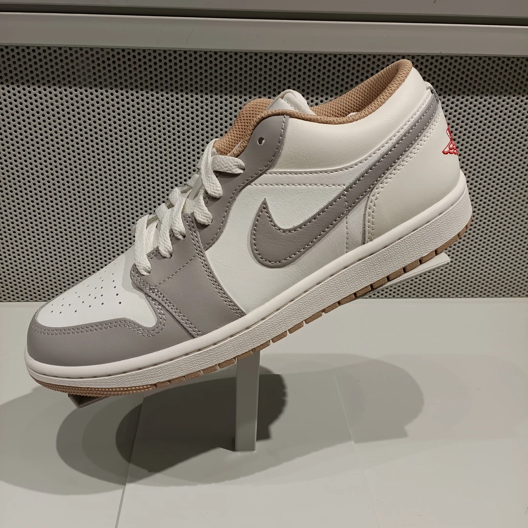 耐克 （NIKE）2025年男子AIR JORDAN 1 LOW 运动鞋 553558169