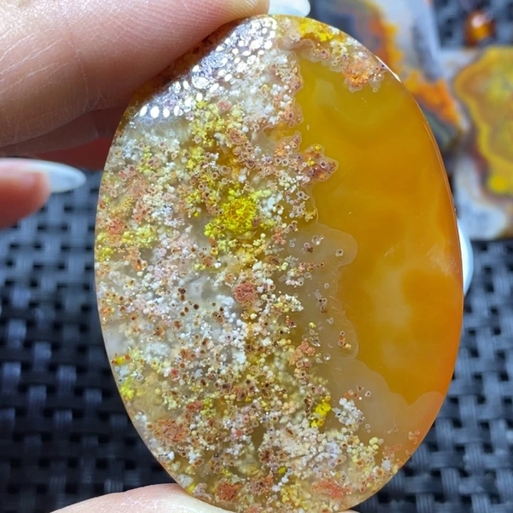 未镶嵌颈饰玛瑙/玉髓宝*