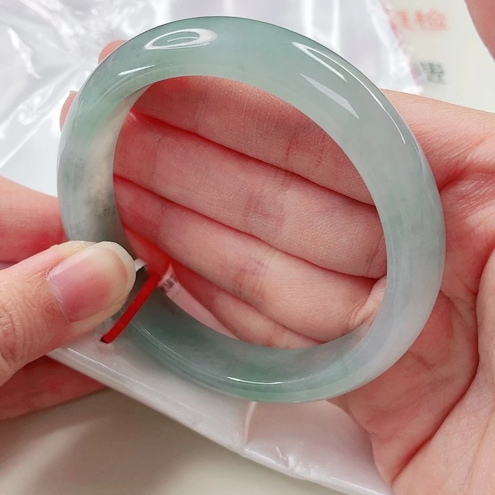 翡翠未镶嵌手镯58.9圈x526