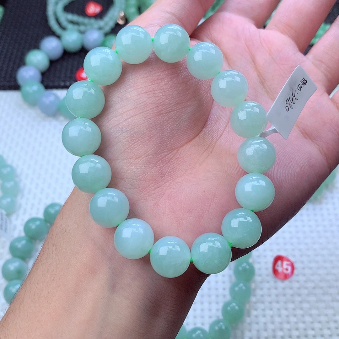 你***？翡翠未镶嵌毛衣链