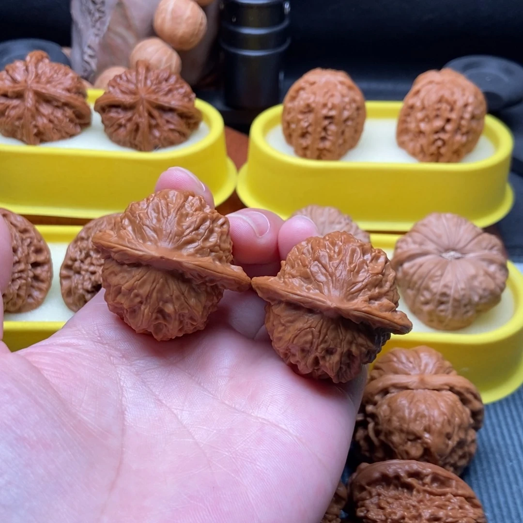 文玩核桃吊坠全品瓷娃娃