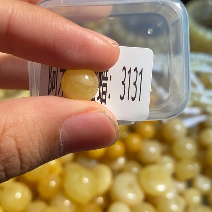 琥珀未镶嵌珠宝奇石3131
