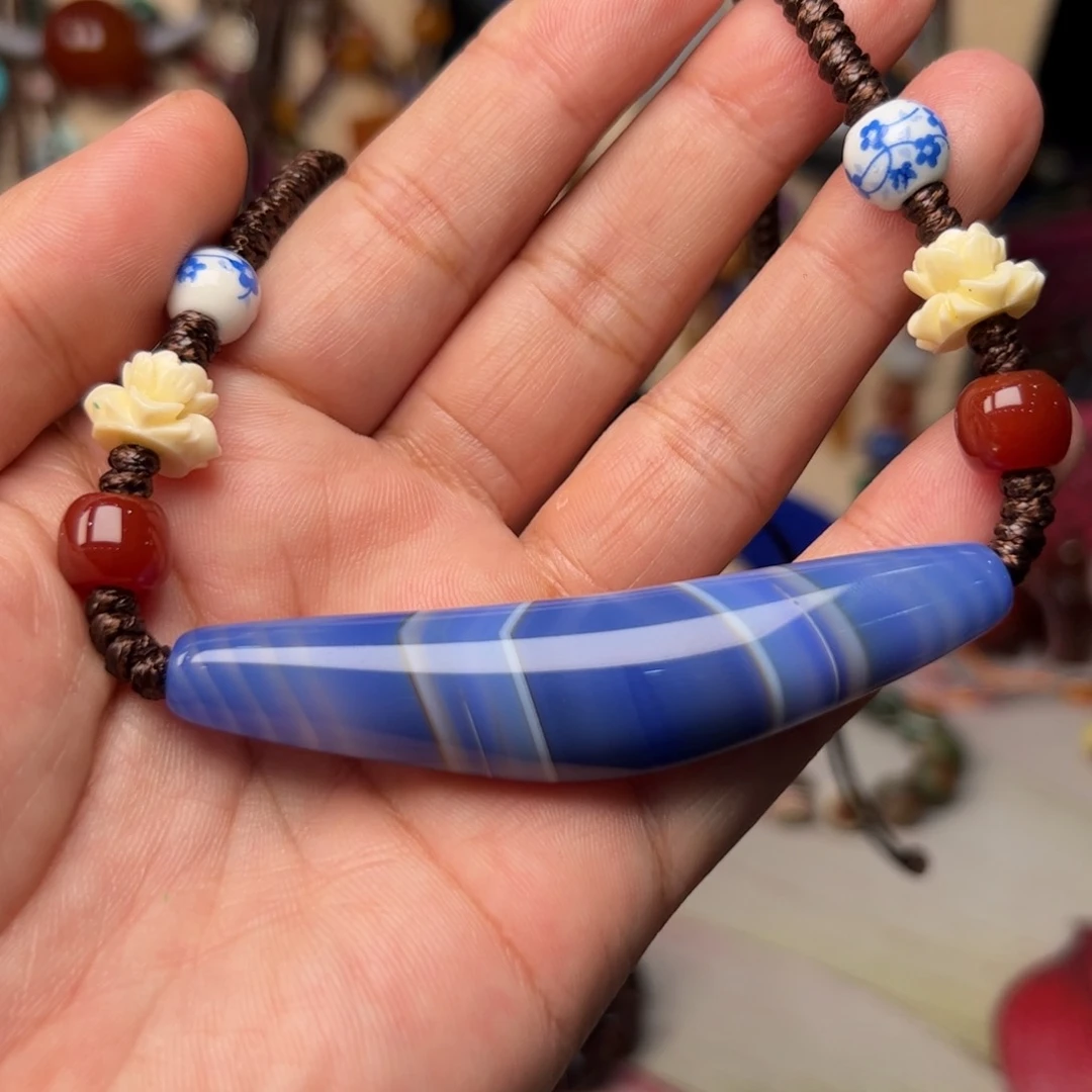 玛瑙/玉髓颈饰未镶嵌慈****?