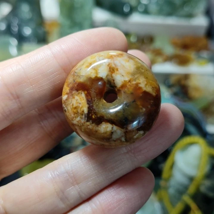 岫玉未镶嵌平安扣