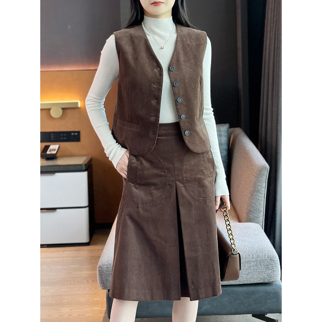 左左家 小禾+元厂料~全棉灯芯绒美拉德V领马甲外套+A字半身裙套装