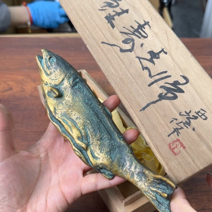一个陶瓷物件哈哈哈哈